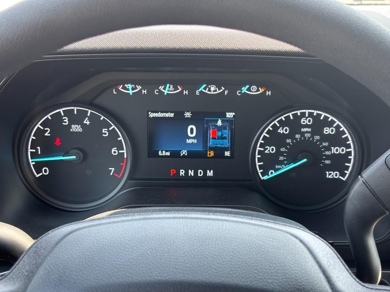Ford F-150 Vehicle Full-screen Gallery Image 21