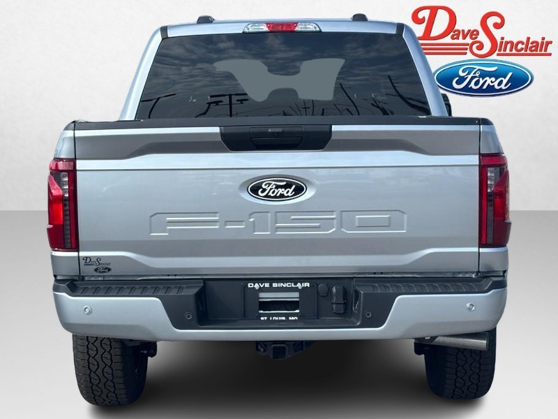 Ford F-150 Vehicle Full-screen Gallery Image 08