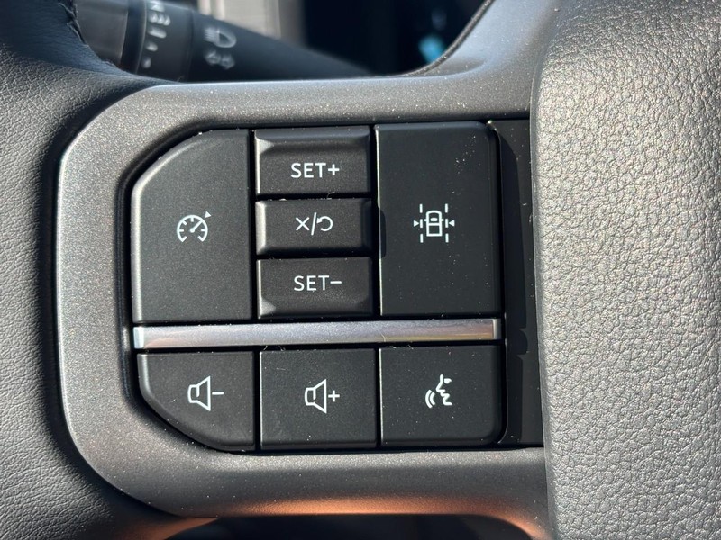 Ford F-150 Vehicle Full-screen Gallery Image 19