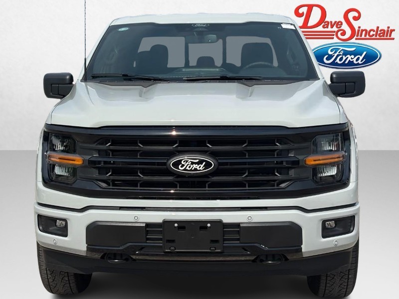 Ford F-150 Vehicle Full-screen Gallery Image 02