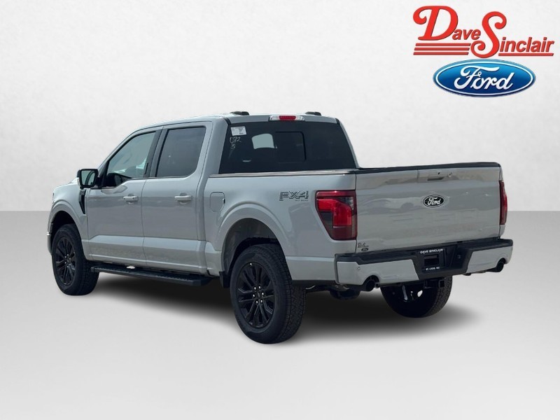 Ford F-150 Vehicle Full-screen Gallery Image 09