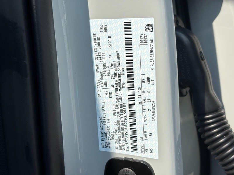 Ford F-150 Vehicle Full-screen Gallery Image 26