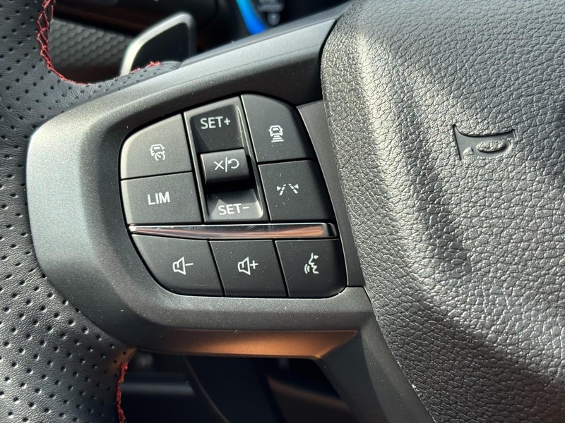 Ford Ranger Vehicle Full-screen Gallery Image 19