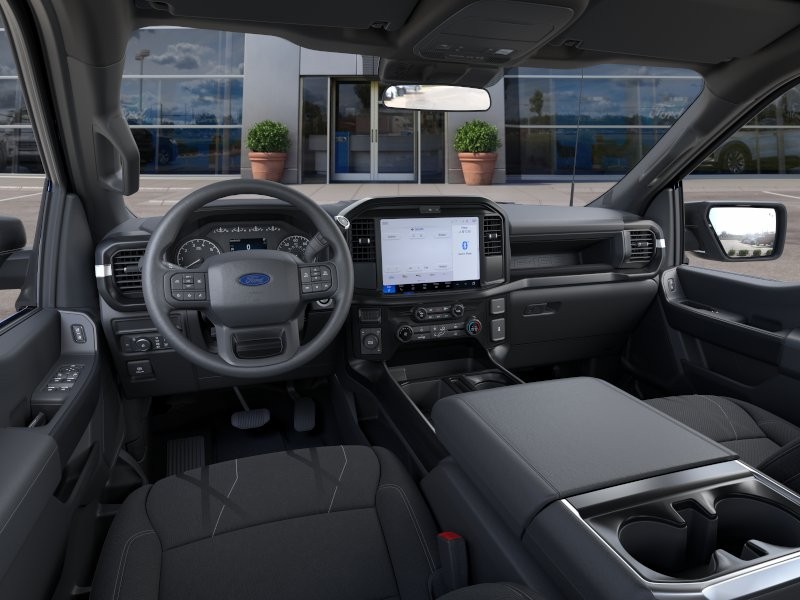 Ford F-150 Vehicle Full-screen Gallery Image 11