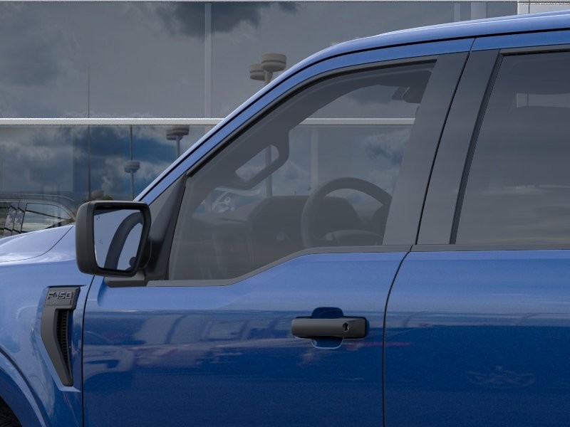 Ford F-150 Vehicle Full-screen Gallery Image 22