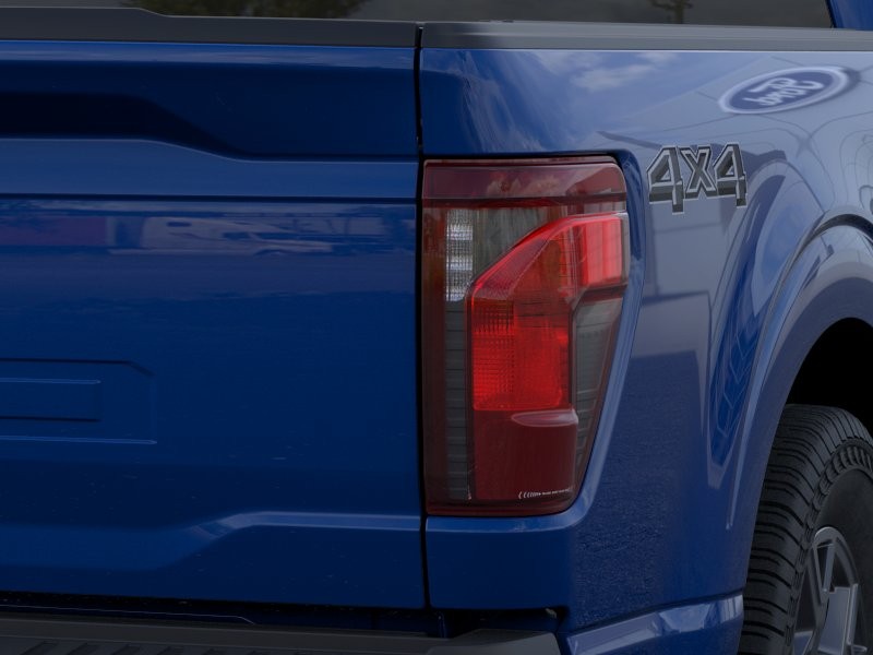Ford F-150 Vehicle Full-screen Gallery Image 23