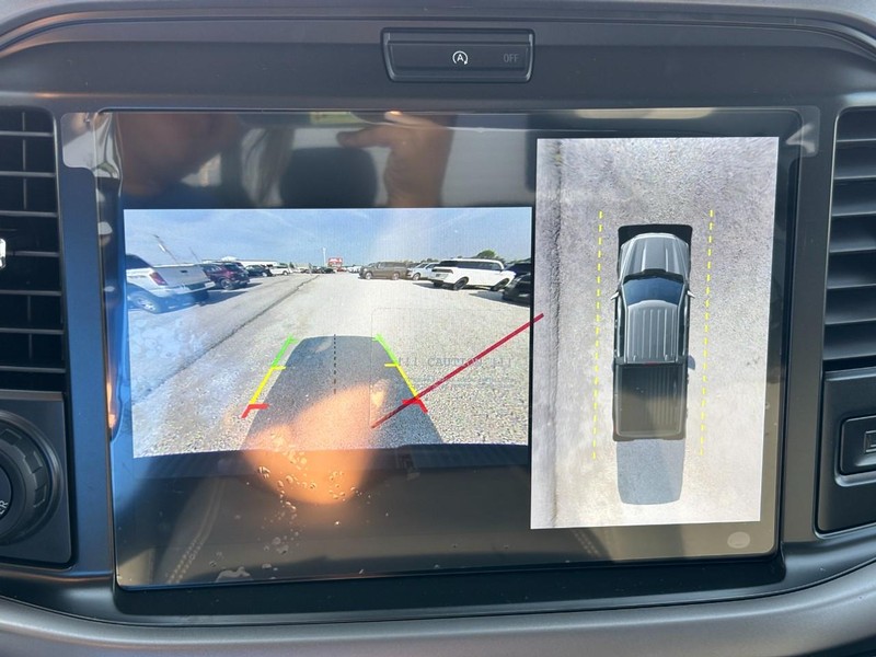 Ford F-150 Vehicle Full-screen Gallery Image 24