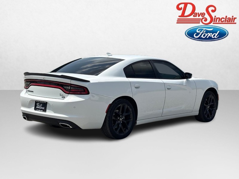Dodge Charger Vehicle Full-screen Gallery Image 05