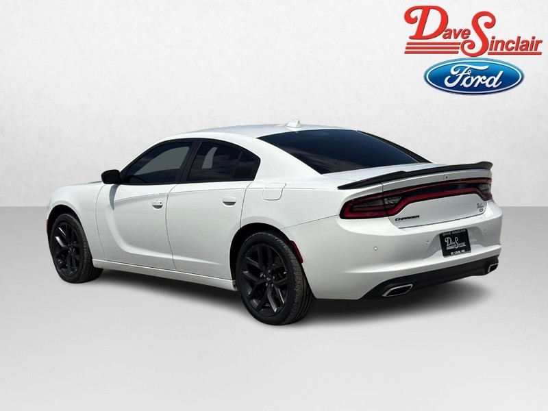 Dodge Charger Vehicle Full-screen Gallery Image 07