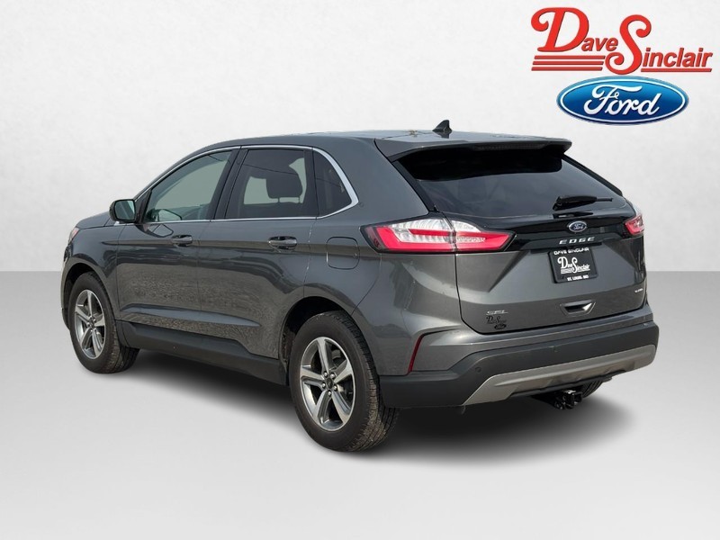 Ford Edge Vehicle Full-screen Gallery Image 09