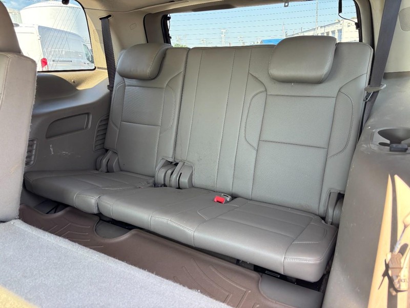 GMC Yukon Vehicle Image 13