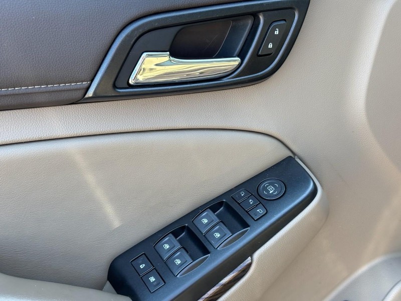 GMC Yukon Vehicle Image 20