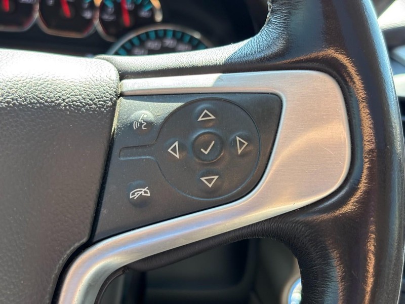 GMC Yukon Vehicle Image 22