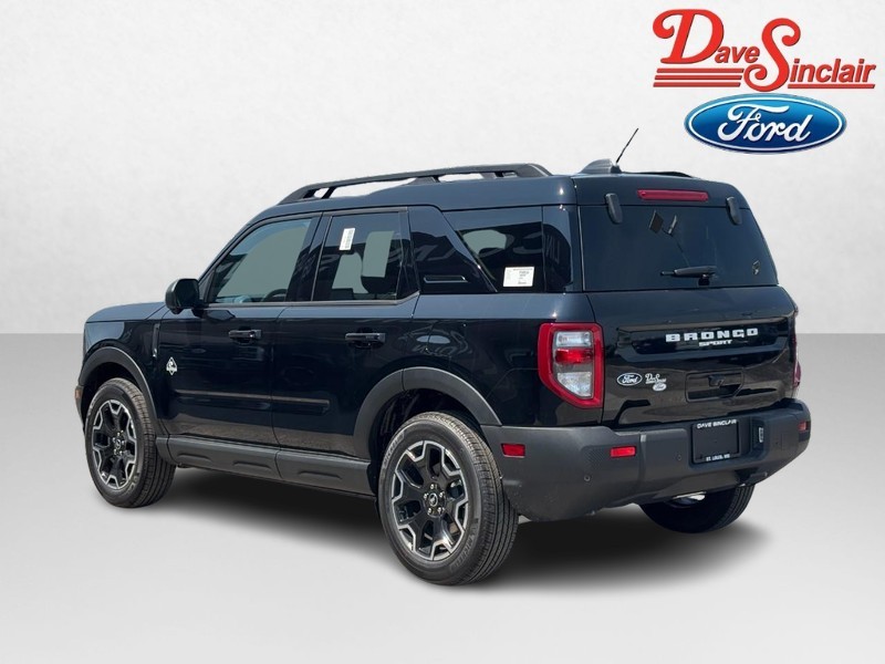 Ford Bronco Sport Vehicle Full-screen Gallery Image 09
