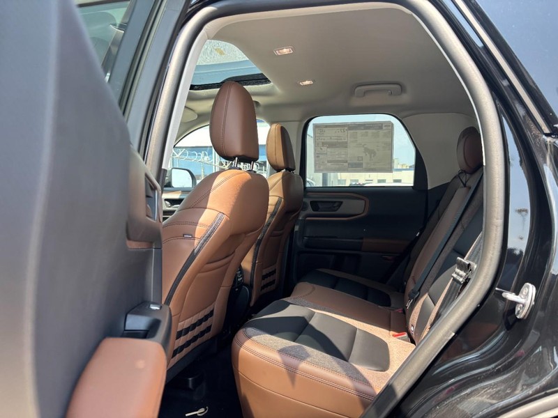 Ford Bronco Sport Vehicle Full-screen Gallery Image 13