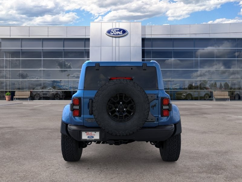 Ford Bronco Vehicle Full-screen Gallery Image 07