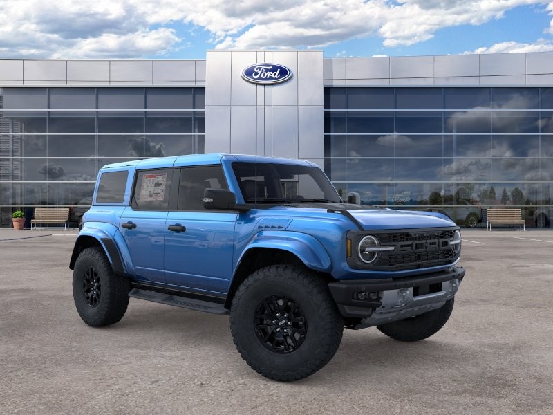 Ford Bronco Vehicle Full-screen Gallery Image 09