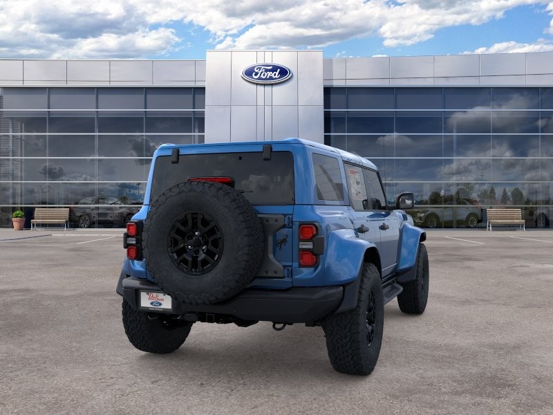 Ford Bronco Vehicle Full-screen Gallery Image 10