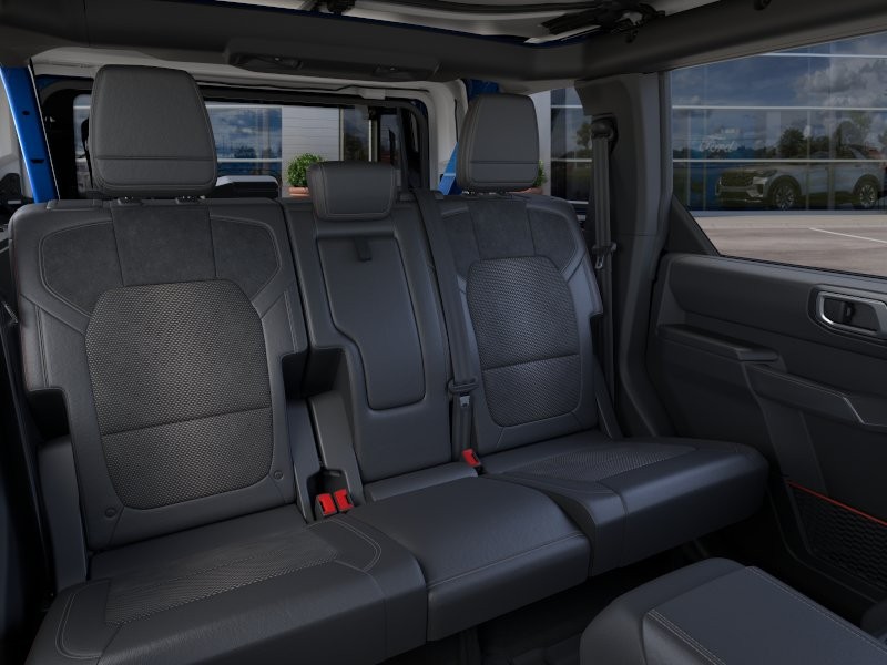 Ford Bronco Vehicle Full-screen Gallery Image 13