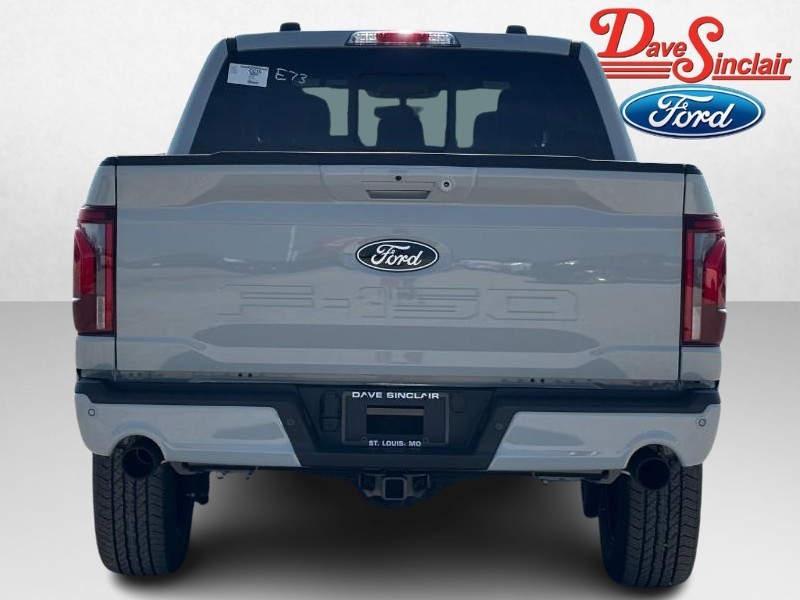 Ford F-150 Vehicle Full-screen Gallery Image 08