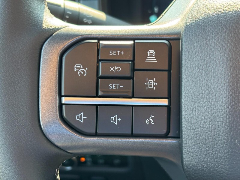 Ford F-150 Vehicle Full-screen Gallery Image 19