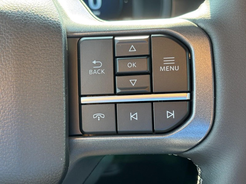 Ford F-150 Vehicle Full-screen Gallery Image 20