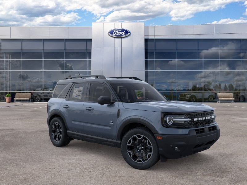 Ford Bronco Sport Vehicle Full-screen Gallery Image 09