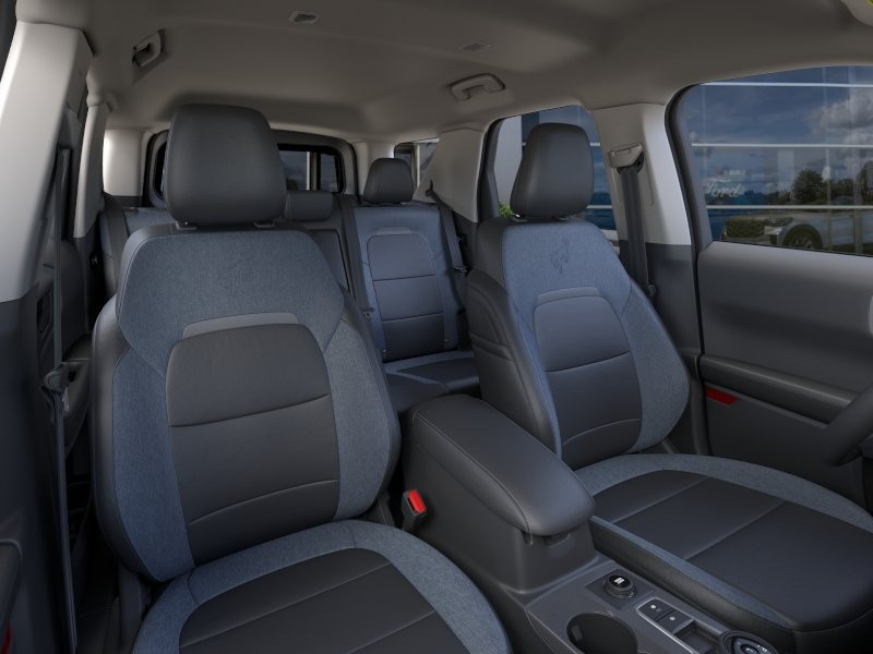 Ford Bronco Sport Vehicle Full-screen Gallery Image 12