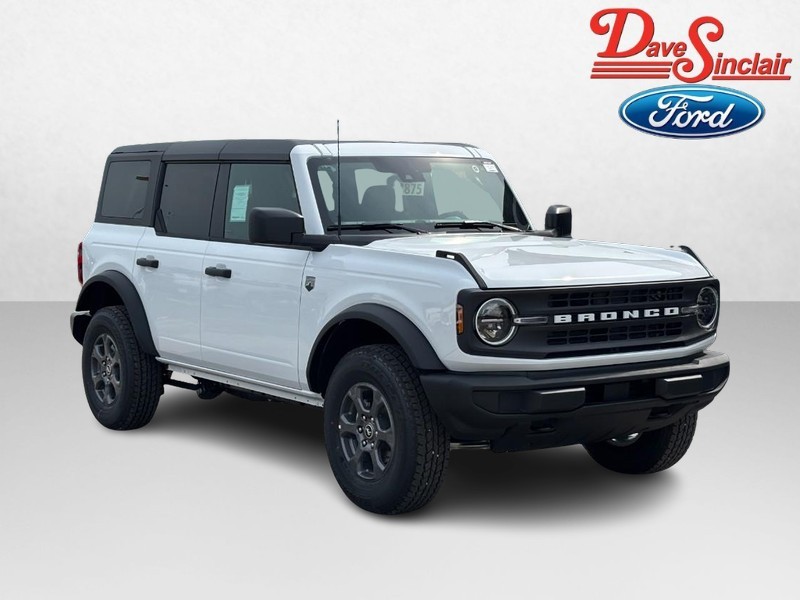 Ford Bronco Vehicle Full-screen Gallery Image 04