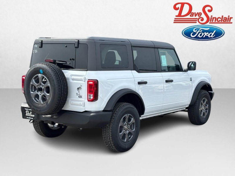 Ford Bronco Vehicle Full-screen Gallery Image 07