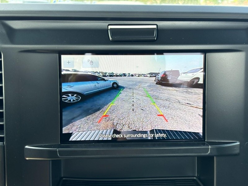 Ford Super Duty F-250 SRW Vehicle Full-screen Gallery Image 20