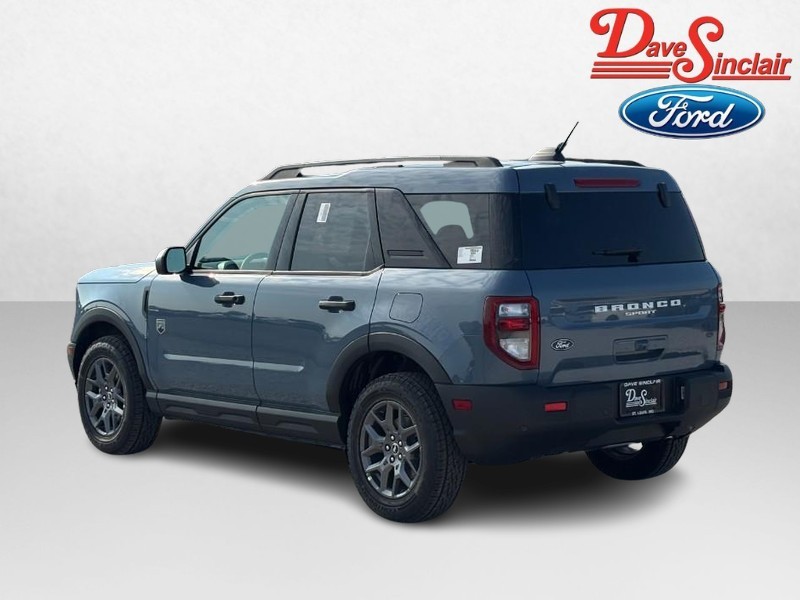 Ford Bronco Sport Vehicle Full-screen Gallery Image 09