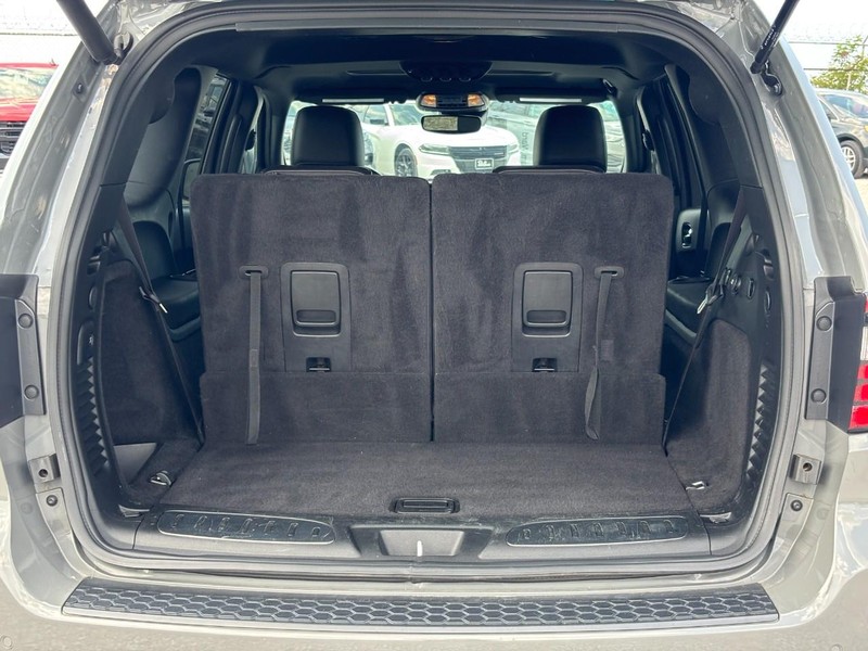 Dodge Durango Vehicle Full-screen Gallery Image 09