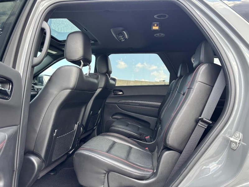 Dodge Durango Vehicle Full-screen Gallery Image 12