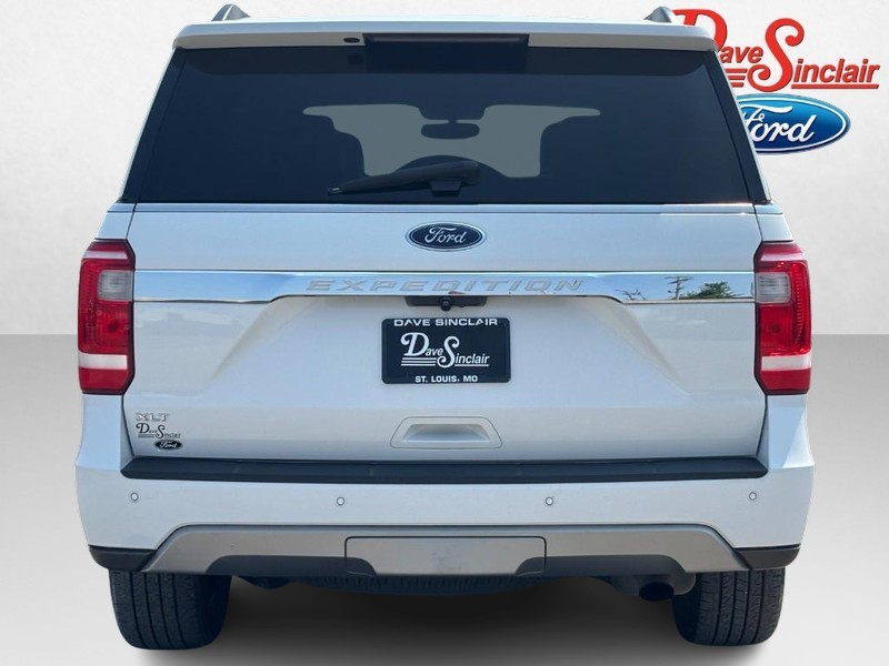 Ford Expedition Vehicle Full-screen Gallery Image 08