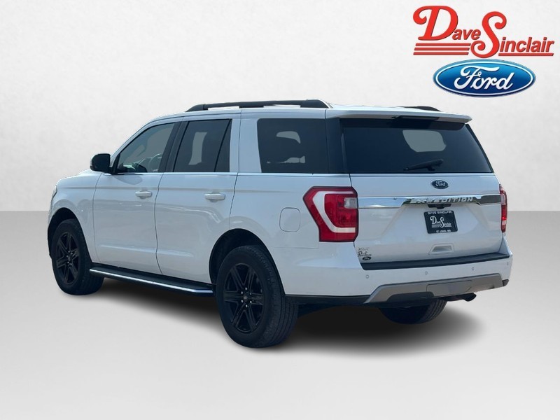 Ford Expedition Vehicle Full-screen Gallery Image 09