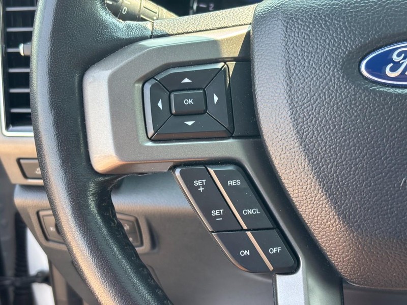 Ford Expedition Vehicle Full-screen Gallery Image 20