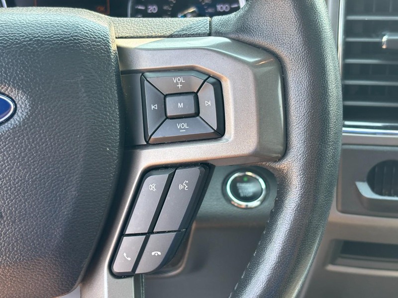 Ford Expedition Vehicle Full-screen Gallery Image 21