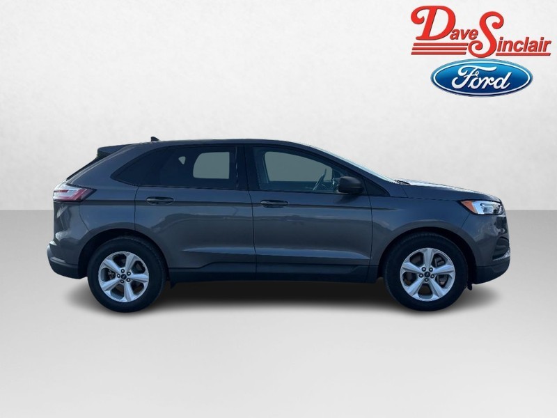 Ford Edge Vehicle Full-screen Gallery Image 05
