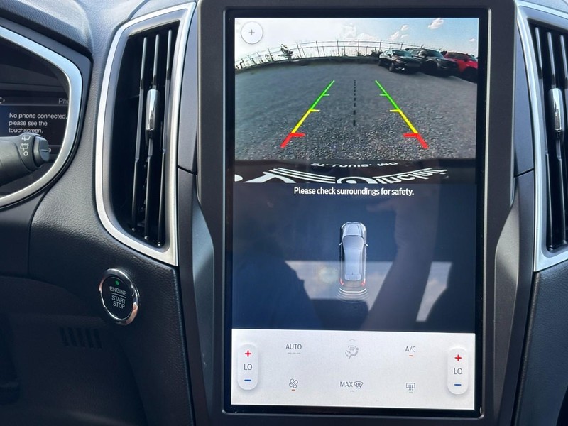 Ford Edge Vehicle Full-screen Gallery Image 23