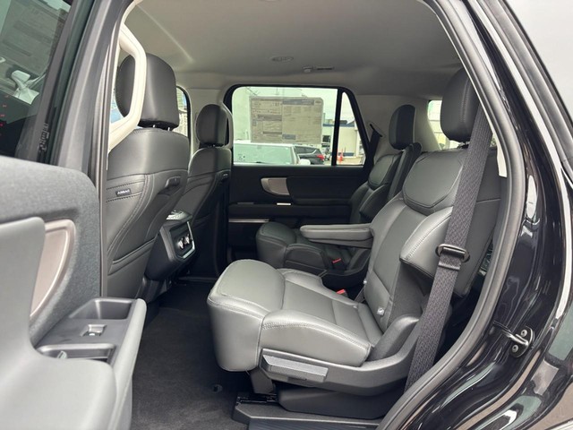 2027 Ford Expedition Active thumbnail image 12