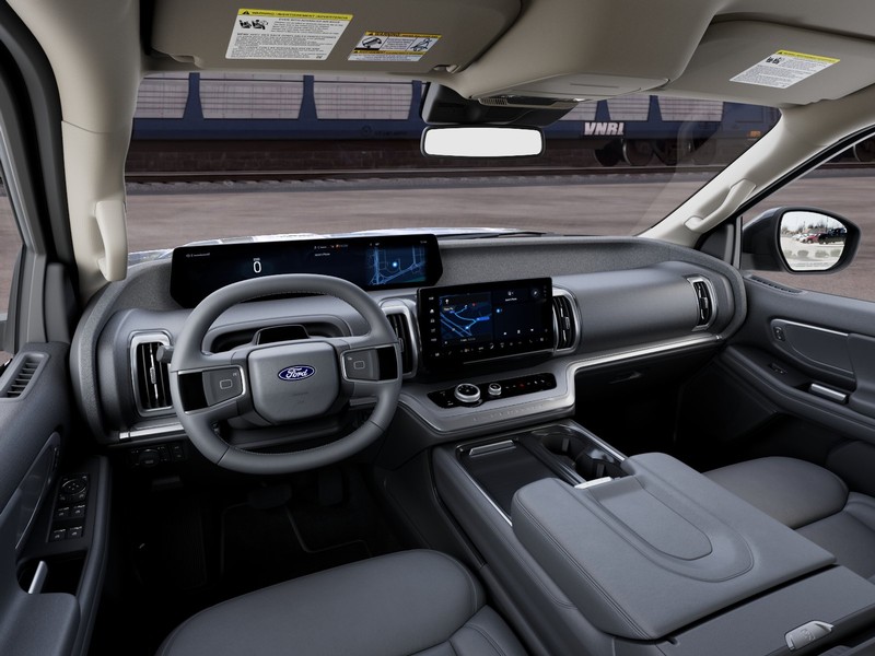 Ford Expedition Vehicle Image 11
