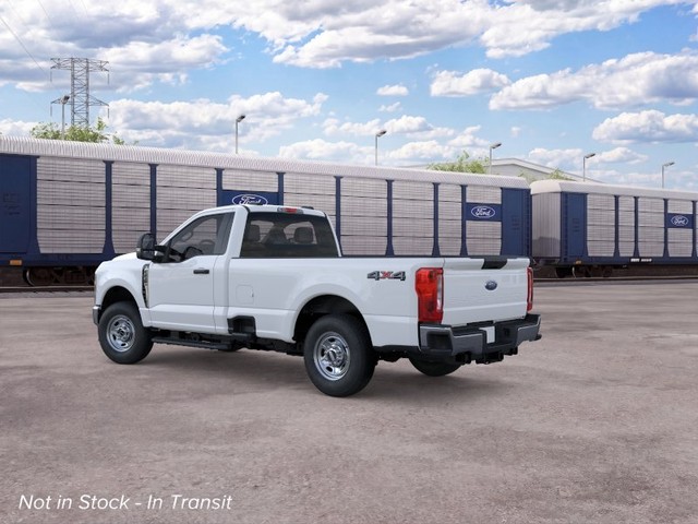 Ford Super Duty F-250 SRW Vehicle Image 05