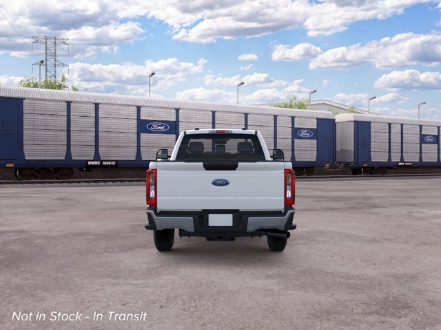 Ford Super Duty F-250 SRW Vehicle Image 07