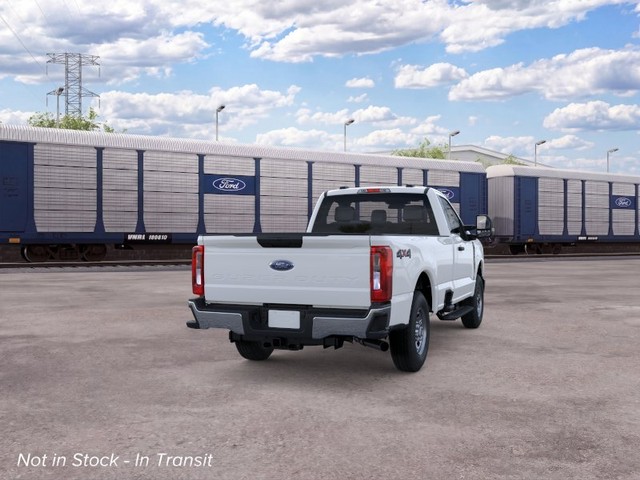 Ford Super Duty F-250 SRW Vehicle Image 10