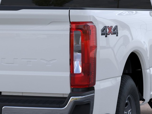 Ford Super Duty F-250 SRW Vehicle Image 23