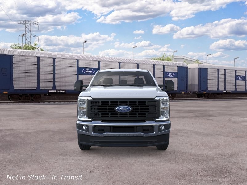 Ford Super Duty F-250 SRW Vehicle Full-screen Gallery Image 08
