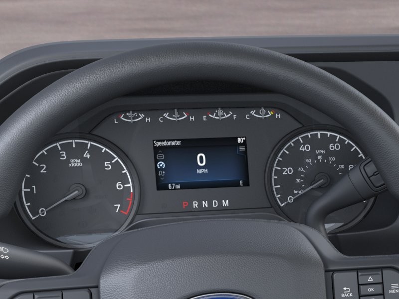 Ford Super Duty F-250 SRW Vehicle Full-screen Gallery Image 15