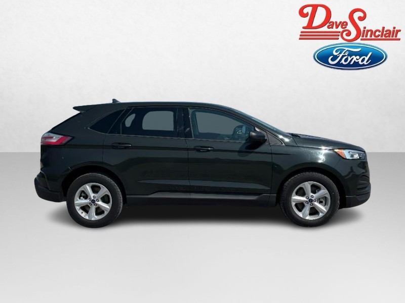 Ford Edge Vehicle Full-screen Gallery Image 05