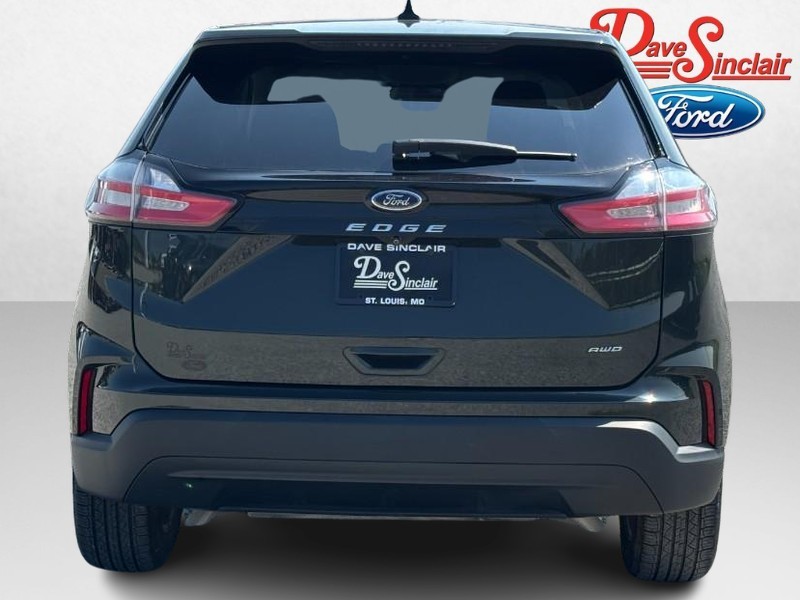 Ford Edge Vehicle Full-screen Gallery Image 08